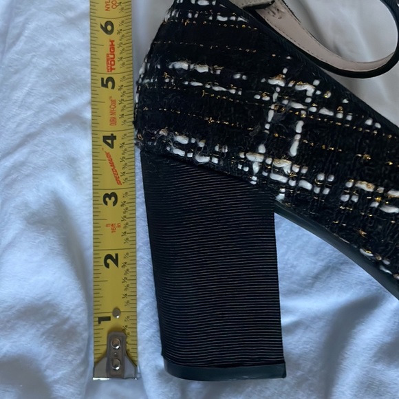 Ankle strap, block heel Pumps - Picture 8 of 8